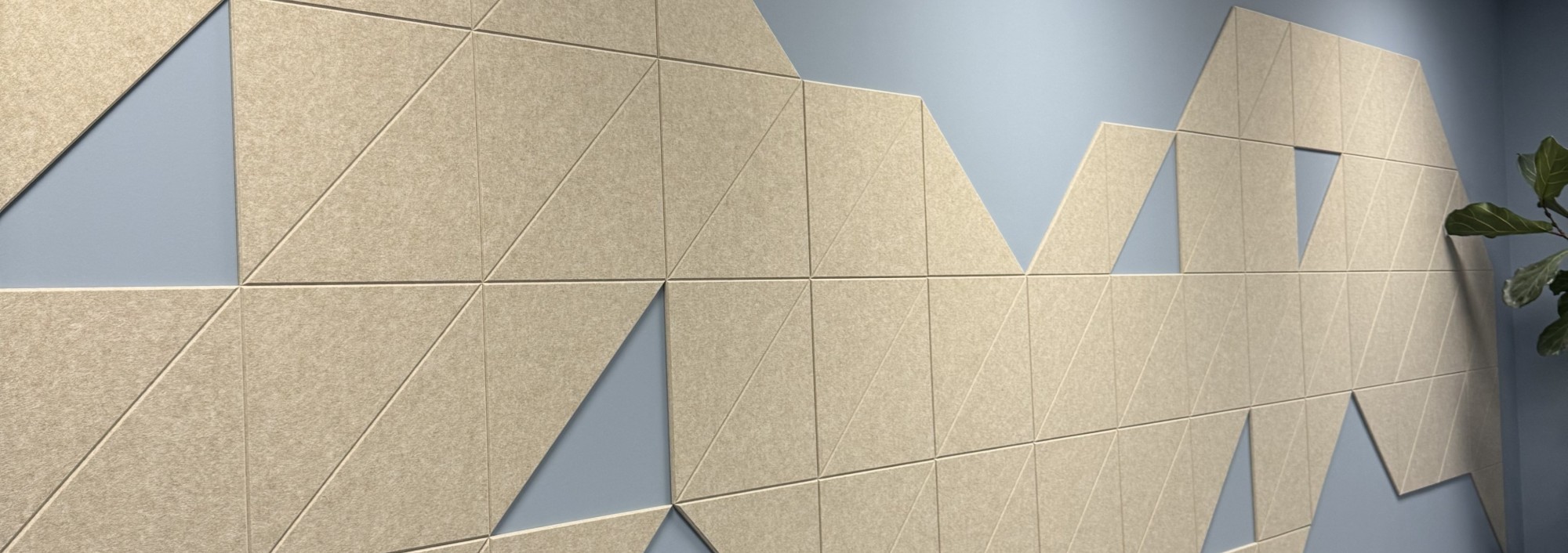 Vilt wandpaneel in contour vormen
